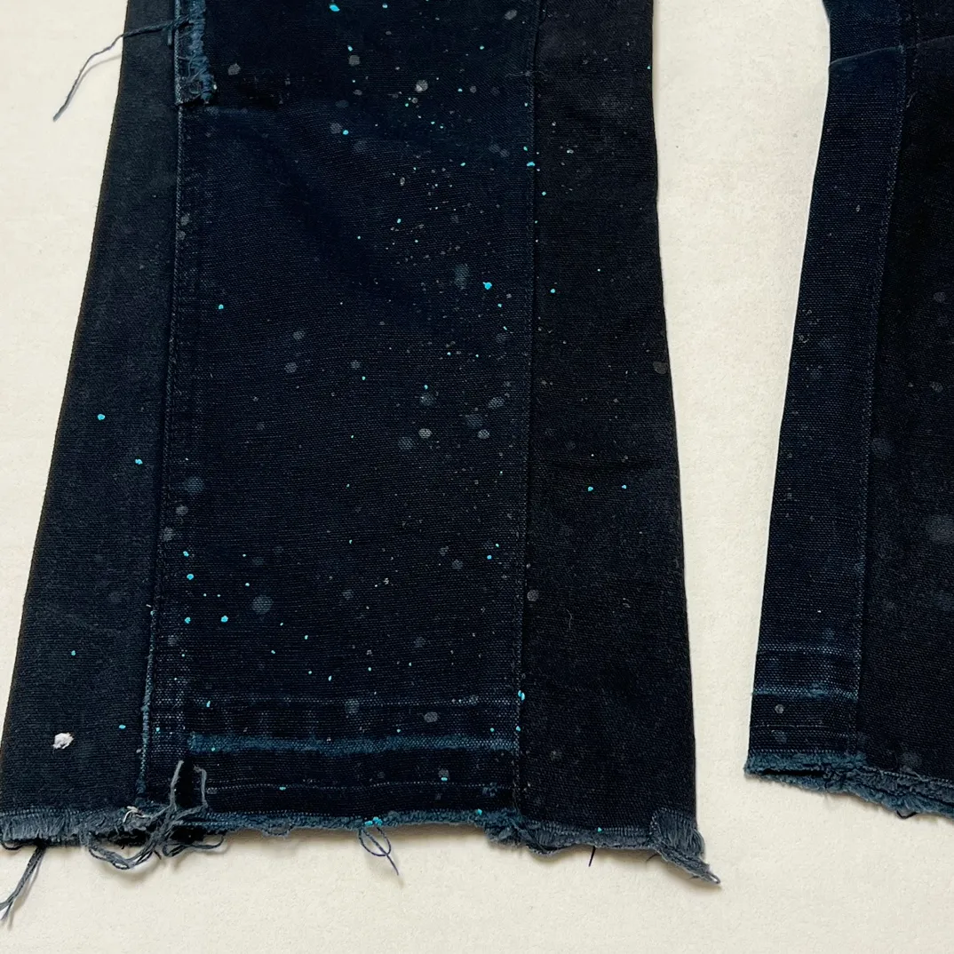 More details GALLERY DEPT. LA FLARE CARPENTER PANTS The first generation of paint-splashed and ink-washed flared logging trousers. Carhartt base plate modified overalls. Blue and black S-XL large-area paint-splashed ink. Full set of original copper hardware. Deconstructed and modified version of Carhartt trousers. Rewashed and distressed. VINTAGE texture is perfect.